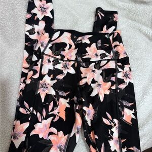 Victoria’s Secret leggings